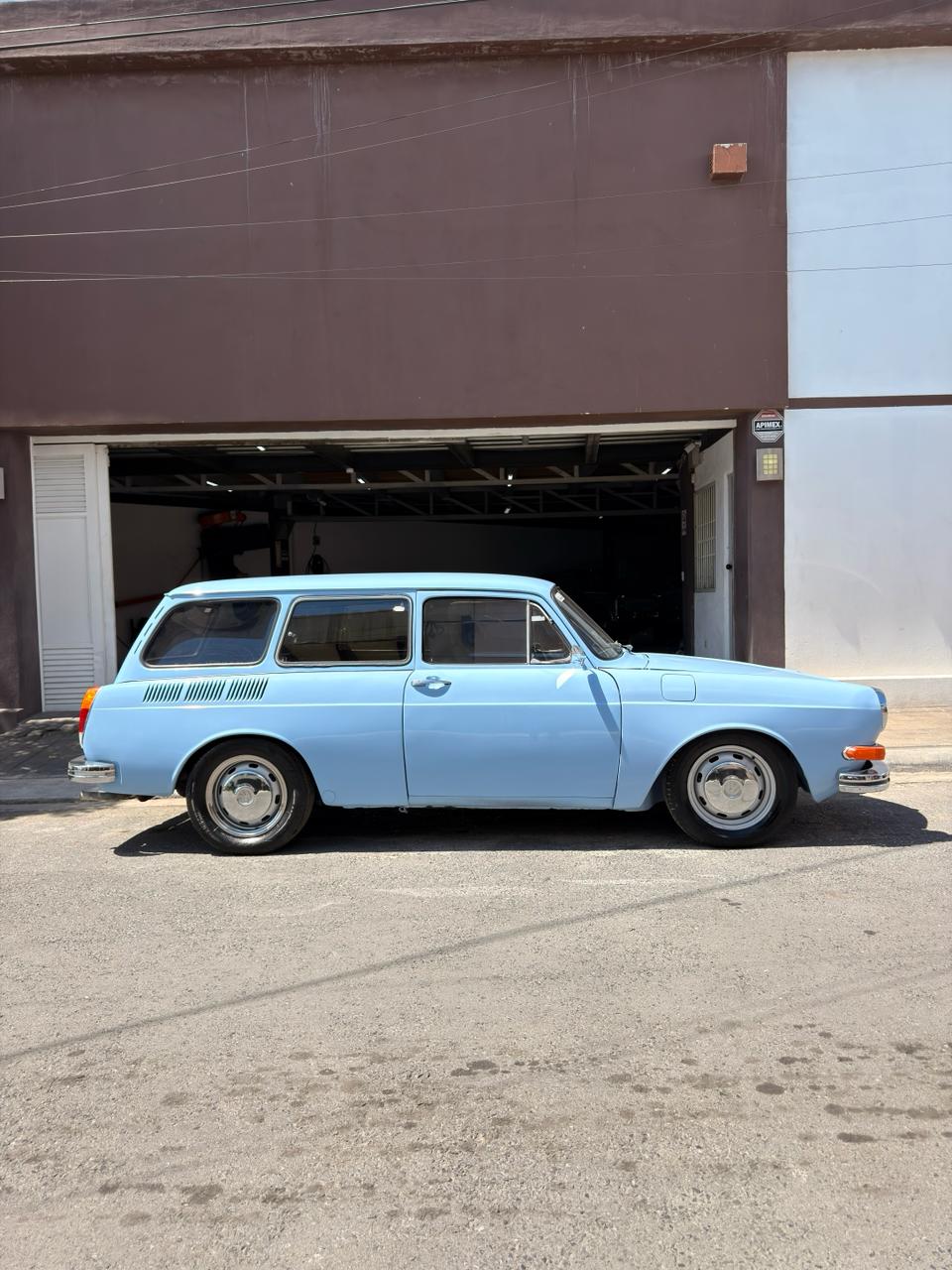 VW Squareback 1971 13
